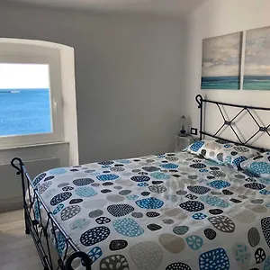 https://la-casetta-di-dory-sul-mare.hotelitalianriviera.com